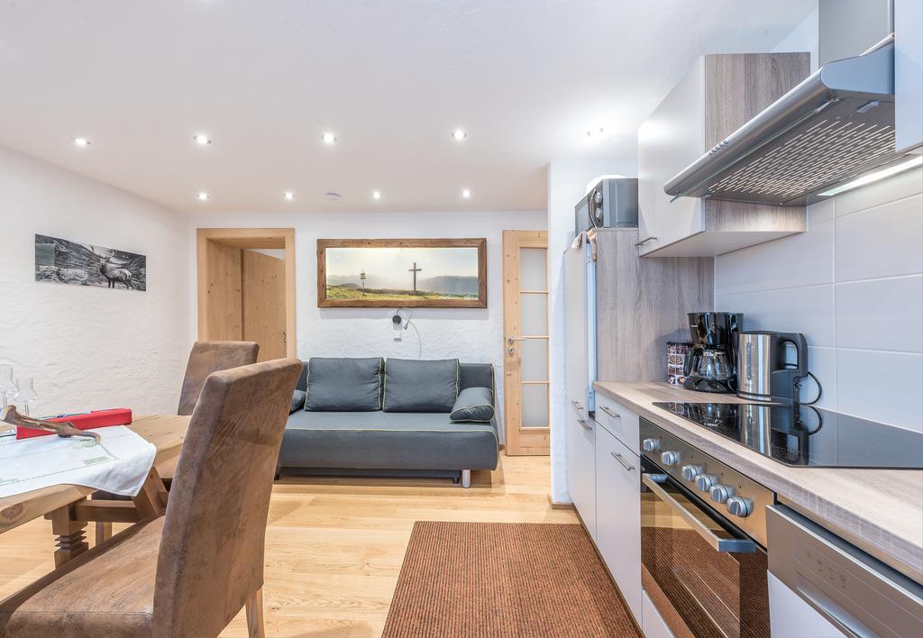 Ferienwohnung Haus Mösenlechner Maishofen Exterior foto